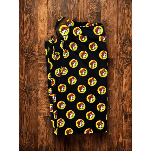 Buc-ee’s Pajama Pants Medium NWT Black All Over Print Logo Drawstring Adult - Picture 1 of 7